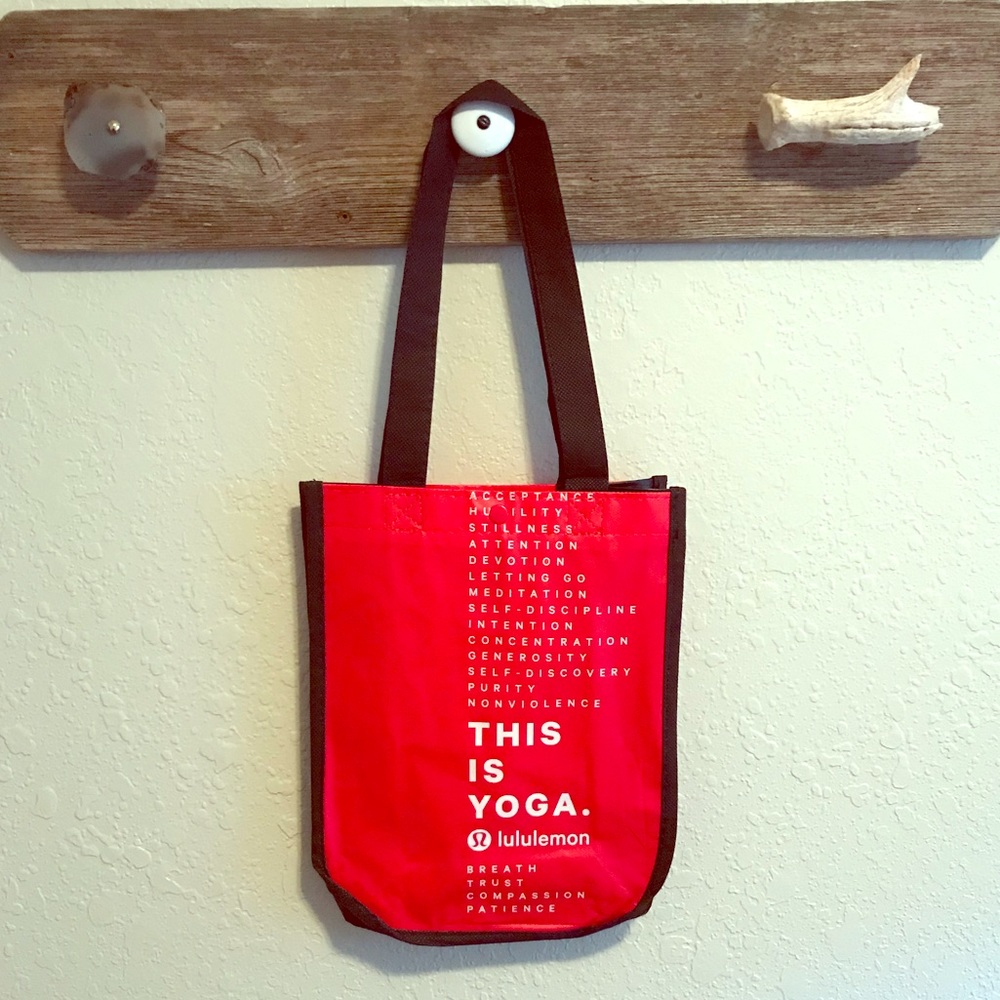 Lululemon bag